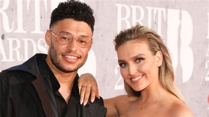 1st Child With Alex Oxlade-Chamberlain – Hollywood Life