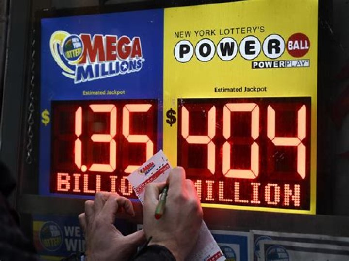 A $1.35 Billion Mega Millions Winner Is Suing His Daughter's Mother For Revealing His Identity