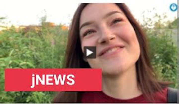 
A viral video featuring Olivia Moore was leaked on Twitter and Reddit. 