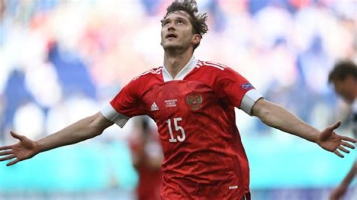 
Aleksei Miranchuk Height, Weight, Net Worth, Age, Birthday, Wikipedia, Who, Nationality, Biography 