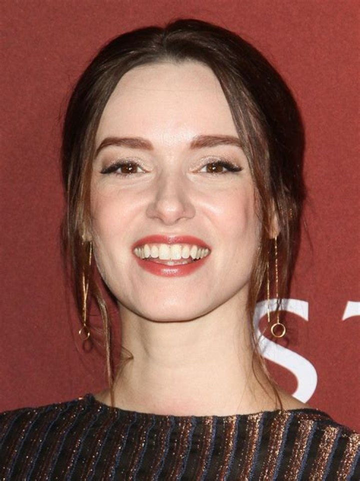 Alex Essoe (actress) - Wikipedia, Age, Net Worth, Biography , Spotify, TikTok, Facebook, Facts and Family