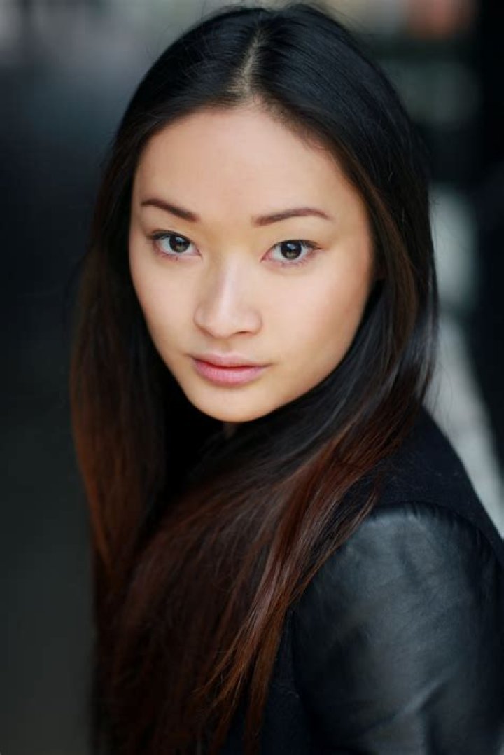 Alice Hewkin : Age, Birthday, Wiki, Bio and Family, Net W...