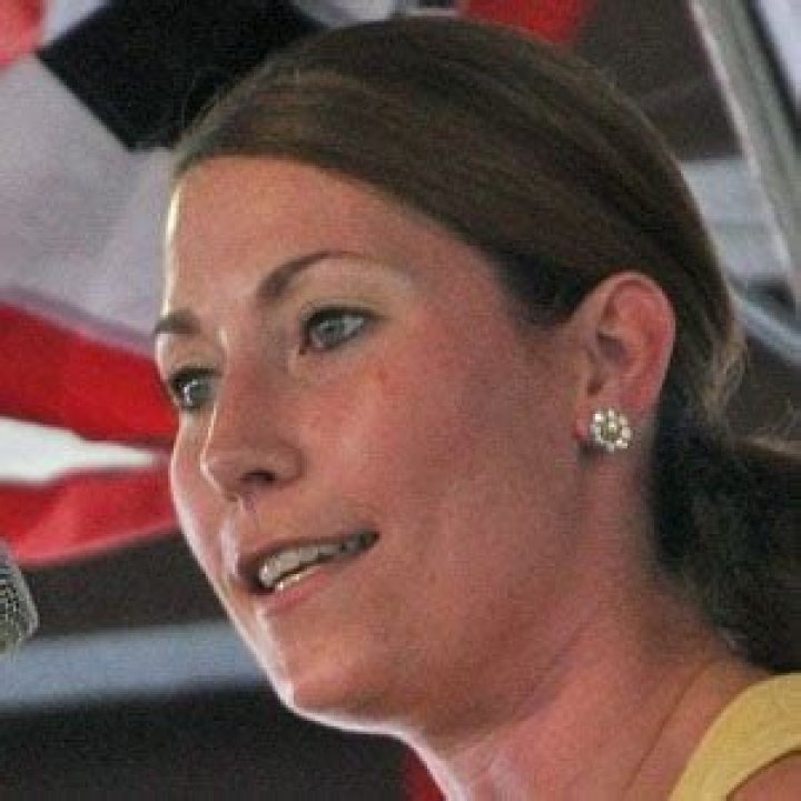 Alison Lundergan Grimes (politician) Wiki,Age,Birthday,Biography,Height,Net Worth ..