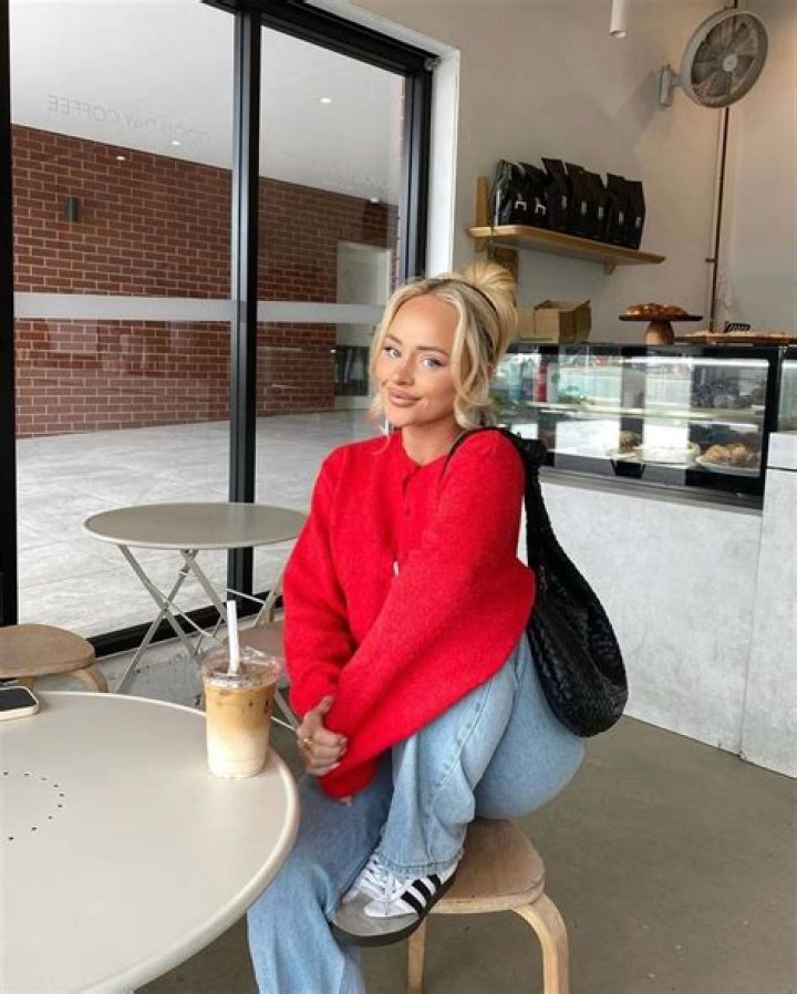 Allie Auton (youtubestar) Wiki,Age,Birthday,Biography,Height,Net Worth ..