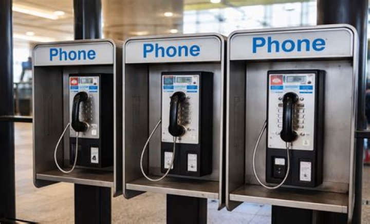 Are there still payphones in London Ontario?