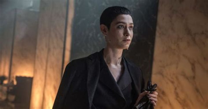 Asia Kate Dillon — Pics Of The Actor