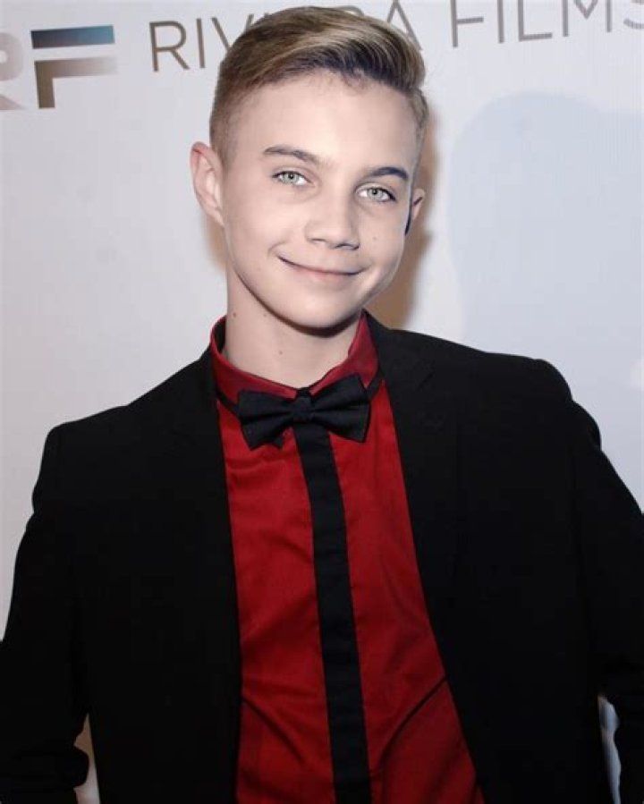 Brady Farrar - Bio, Age, height, weight, Wiki, Facts and Family