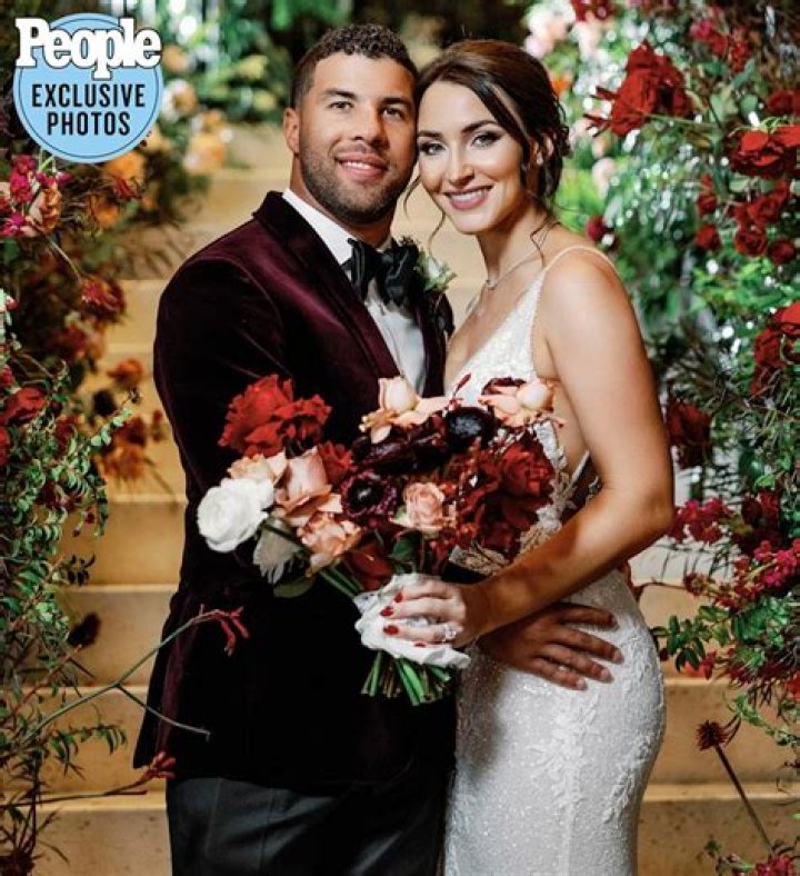 
Bubba Wallace Marries Amanda Carter! Inside Their New Year’s Eve Wedding in North Carolina 