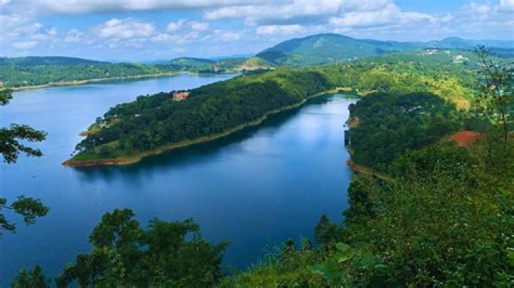 Can I stay in Shillong?