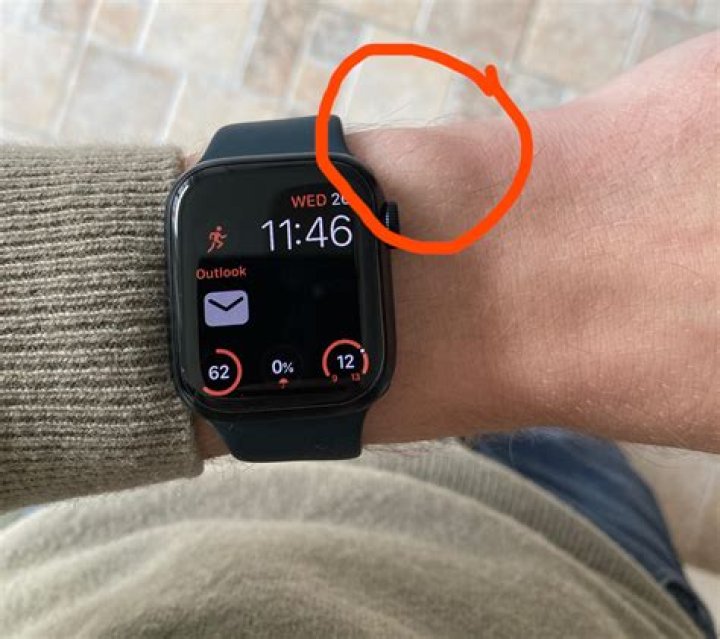 Can I wear my Apple Watch when I wash my hands?