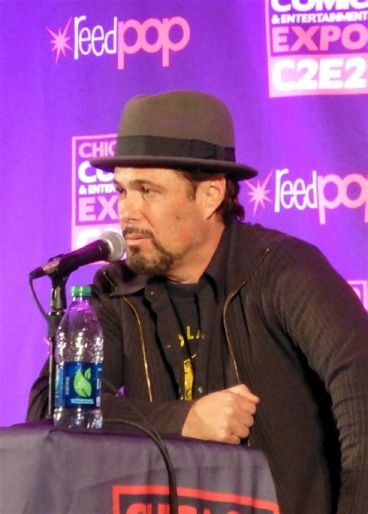 Carlos Bernard Height, Weight, Age, Spouse, Family, Facts, Biography