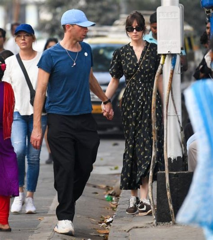 Dakota Johnson & Chris Martin — Photos – Hollywood Life