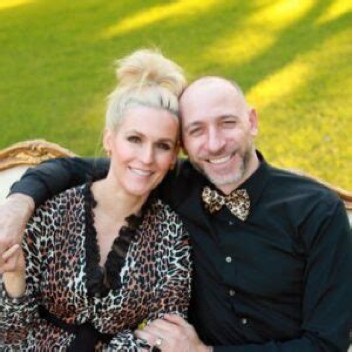 
Dave Pasch And Wife Hallie Pasch Are Celebrating 26 Years Of Marriage This Year 