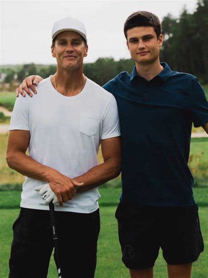 David Beckham’s Look-Alike Son Romeo, 17, Is As Tall As His Dad As Both Do A Shirtless Workout — Video