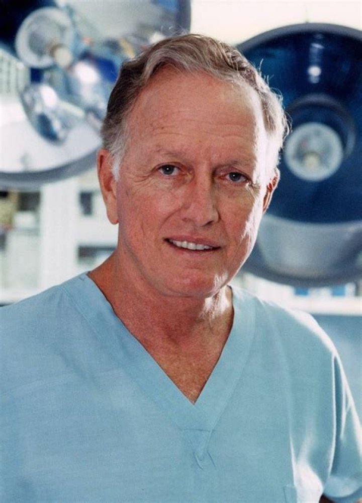 Denton Cooley - Bio, Age, Wiki, Facts and Family