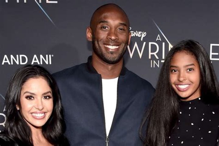Derek Jeter Mourns Friend Kobe Bryant: ‘I Never Saw Him Happier Than Courtside With Gigi’