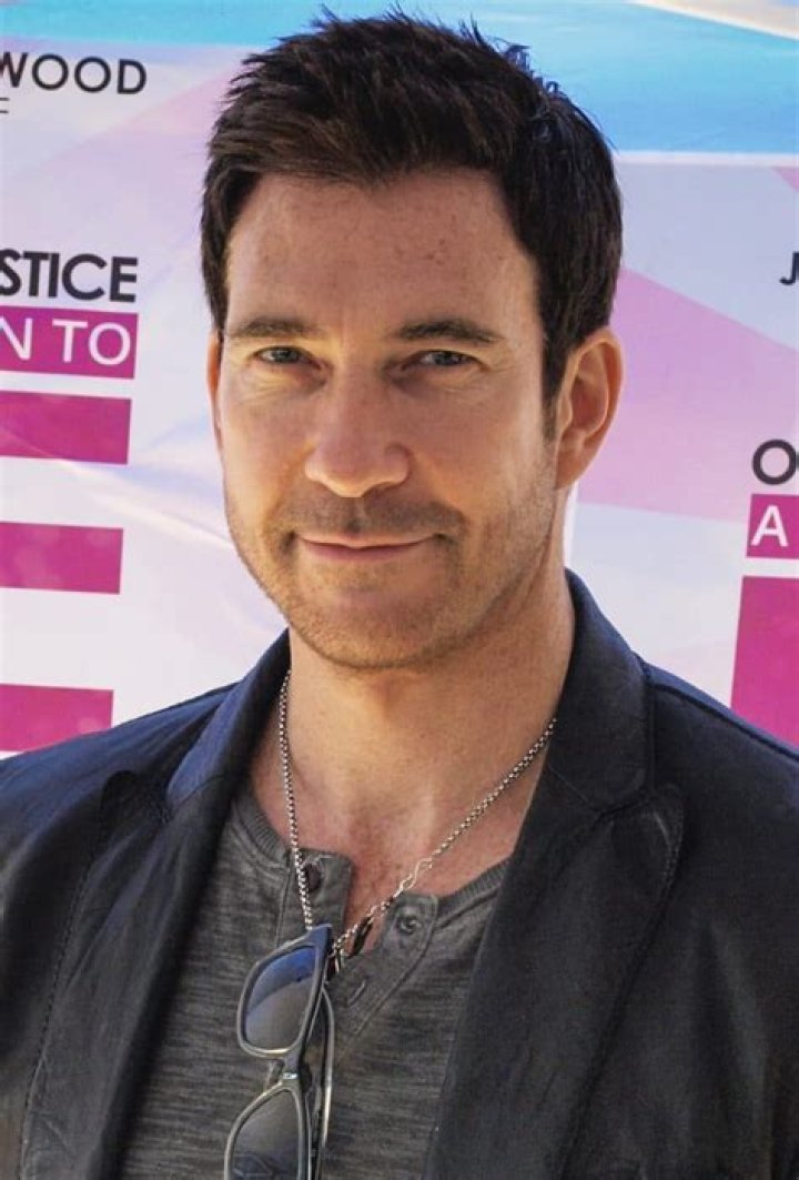 Dylan McDermott - Bio, Age, net worth, height, weight, Wiki, Facts and Family