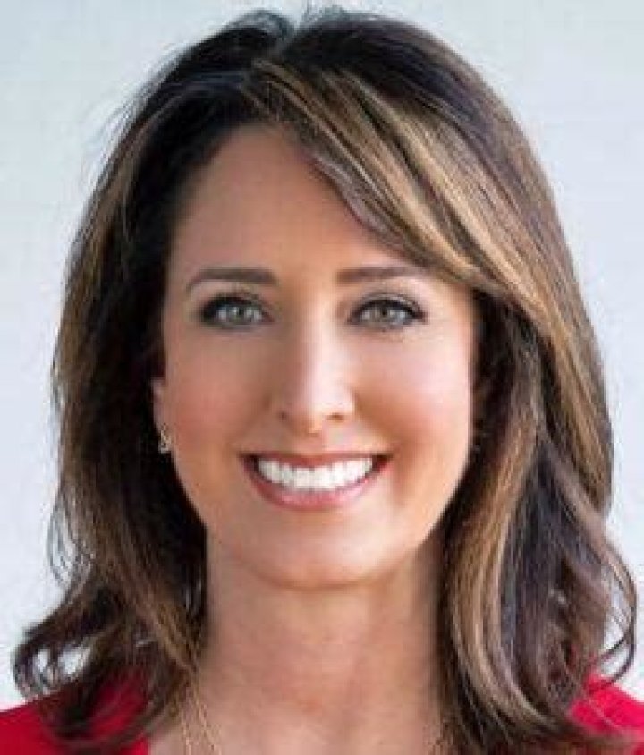 
Edie Lambert Height, Weight, Net Worth, Age, Birthday, Wikipedia, Who, Nationality, Biography 