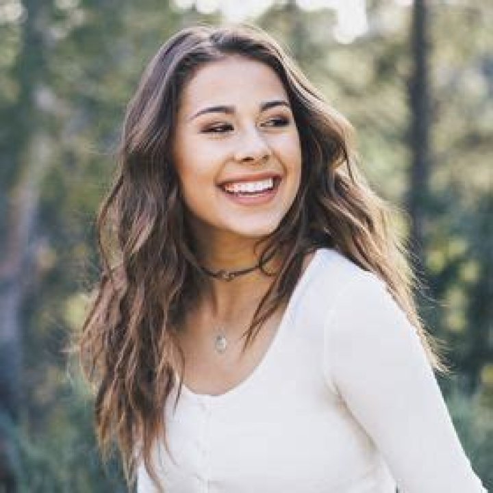 Emily Alexander - Bio, Age, Wiki, Facts and Family