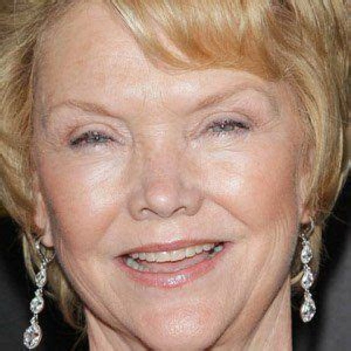 Erika Slezak - Bio, Age, Wiki, Facts and Family