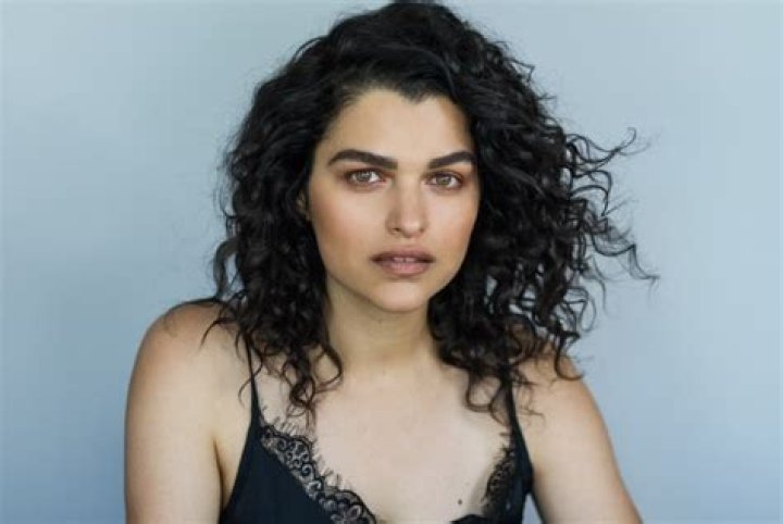 Eve Harlow - Bio, Age, Wiki, Facts and Family