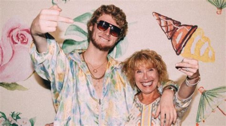 
Everything To Learn About Yung Gravy Parents Peter Johannes Hauri And Cynthia Hauri 