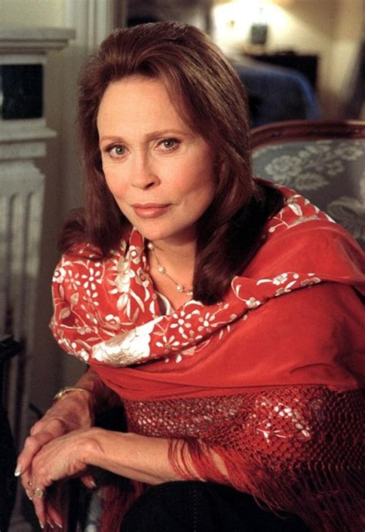 Faye Dunaway Through The Years: Photos – Hollywood Life