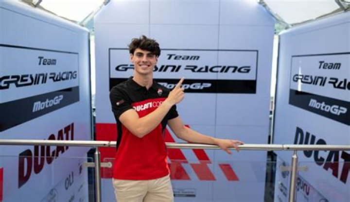 
Fermin Aldeguer Height, Weight, Net Worth, Age, Birthday, Wikipedia, Who, Nationality, Biography 