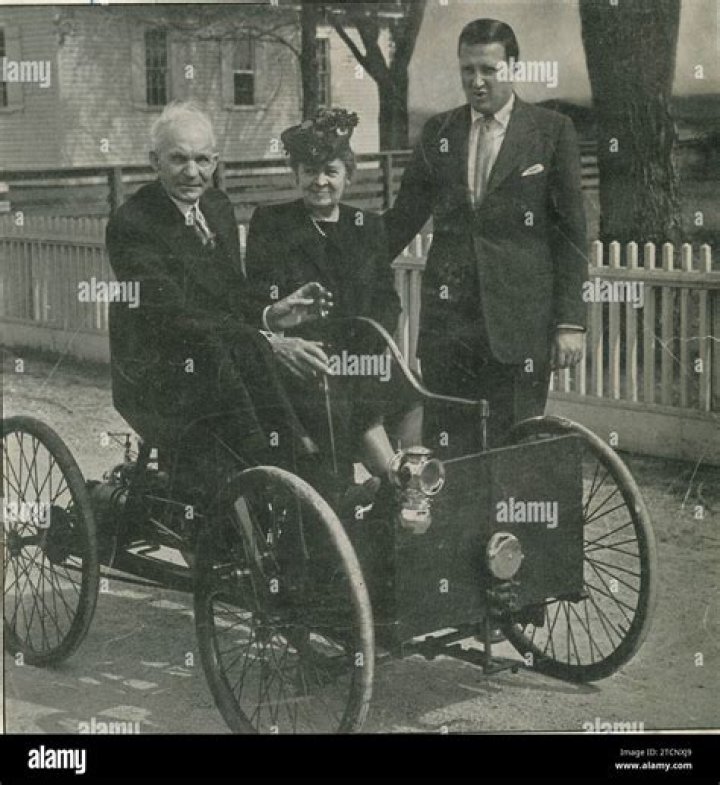 Henry Ford II - Bio, Age, net worth, Wiki, Facts and Family