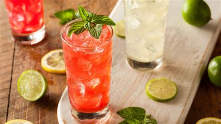 How do you make homemade soft drinks?