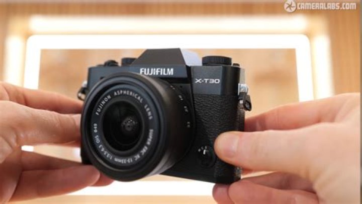How much is Fujifilm xt10?