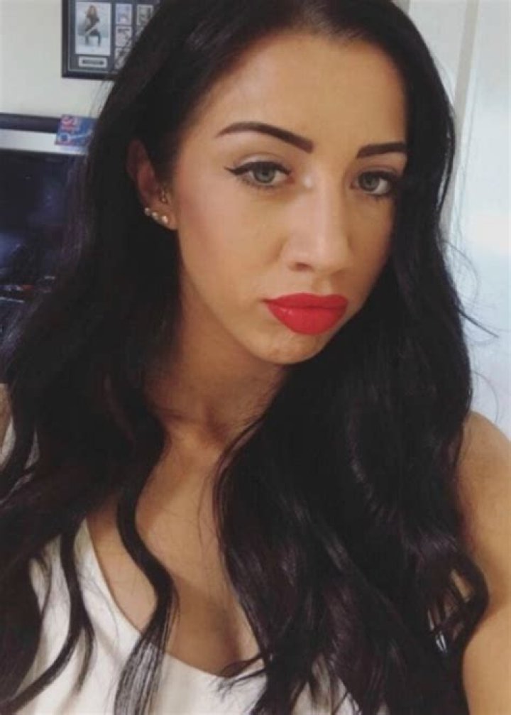 Indi Hartwell Height, Weight, Net Worth, Age, Birthday, Wikipedia, Who, Nationality, Biography