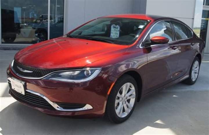 Is a 2015 Chrysler 200 Limited a good car?