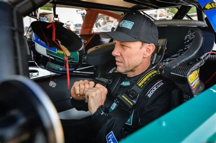 Is Kenseth racing in 2021?