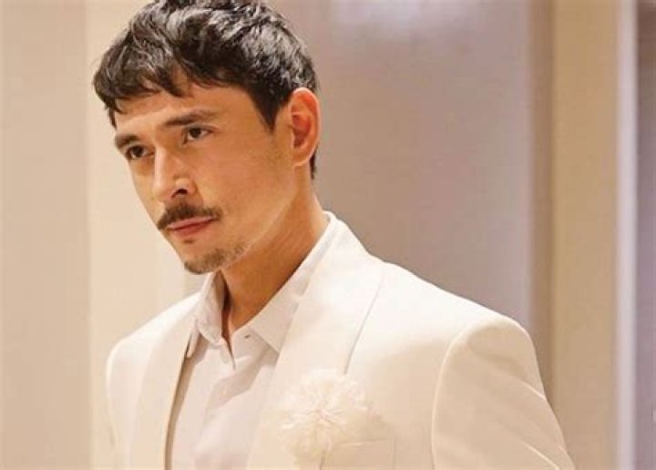 Jake Cuenca - Bio, Age, height, Wiki, Facts and Family