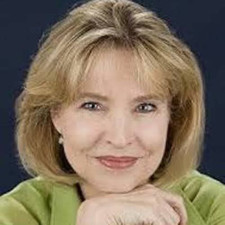 
Janet Zarish Height, Weight, Net Worth, Age, Birthday, Wikipedia, Who, Instagram, Biography 