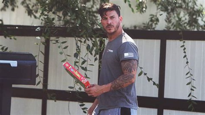 Jax Taylor Seen Without Wedding Ring After Marriage – Hollywood Life