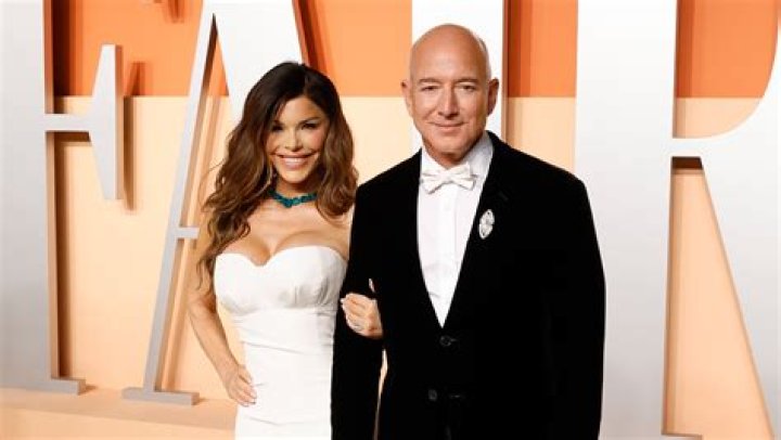 Jeff Bezos & Lauren Sanchez Pictured Having Intimate ‘Double Date’ 3 Months Before Divorces Announced