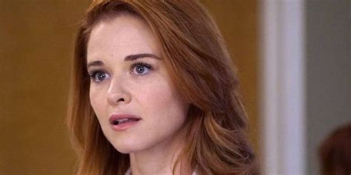 Jesse Williams On Sarah Drew’s Exit & Jaggie Romance – Hollywood Life