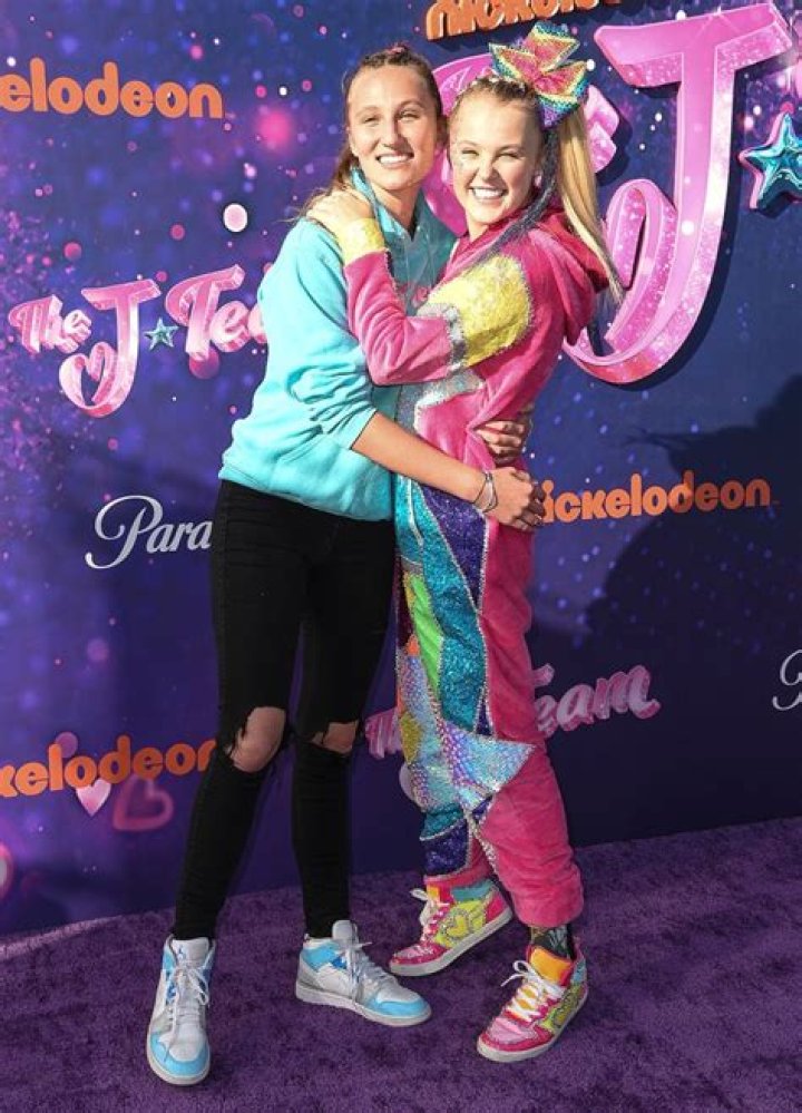 JoJo Siwa & Kylie Prew: Photos Of The Couple