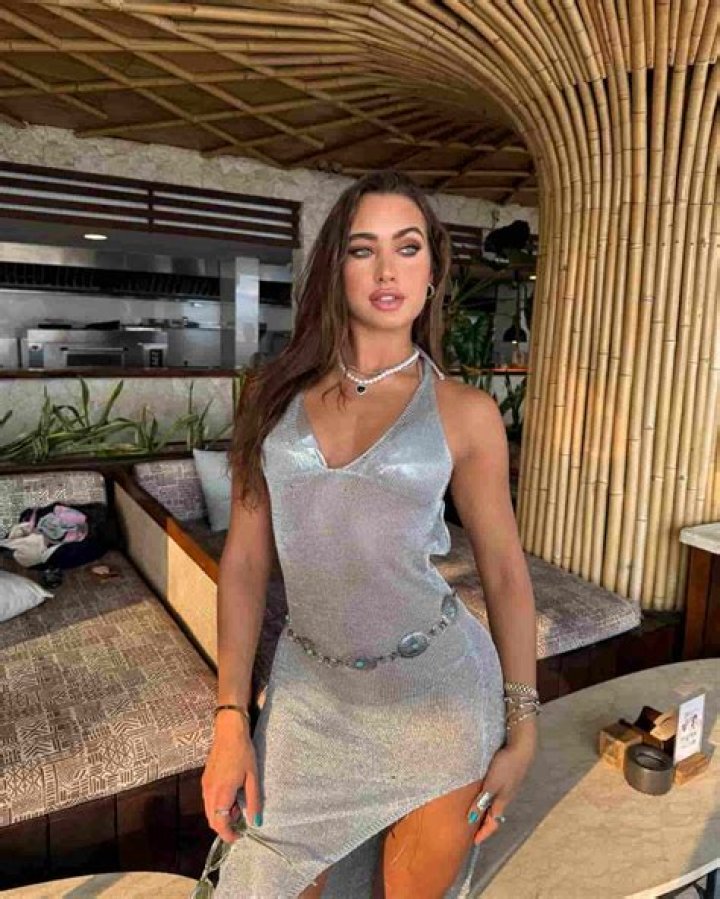 Kamila Davies - Bio, Age, Wiki, Facts and Family