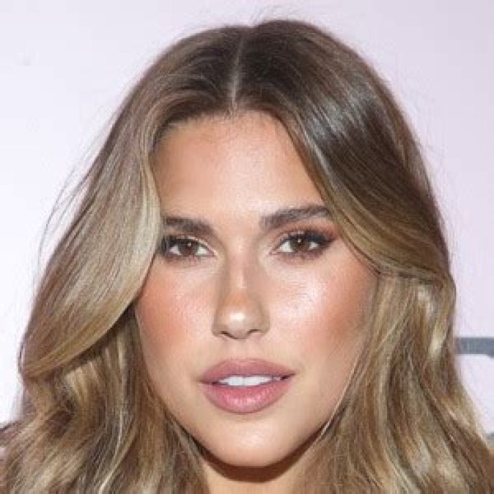 Kara Del Toro - Bio, Age, Wiki, Facts and Family