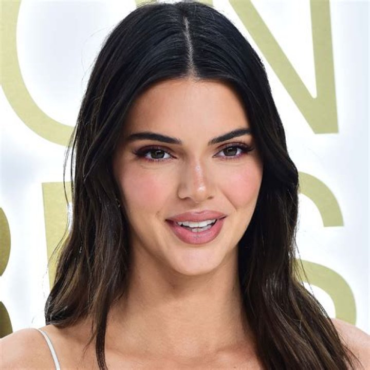 Kendall Jenner News, Photos And Videos – Hollywood Life