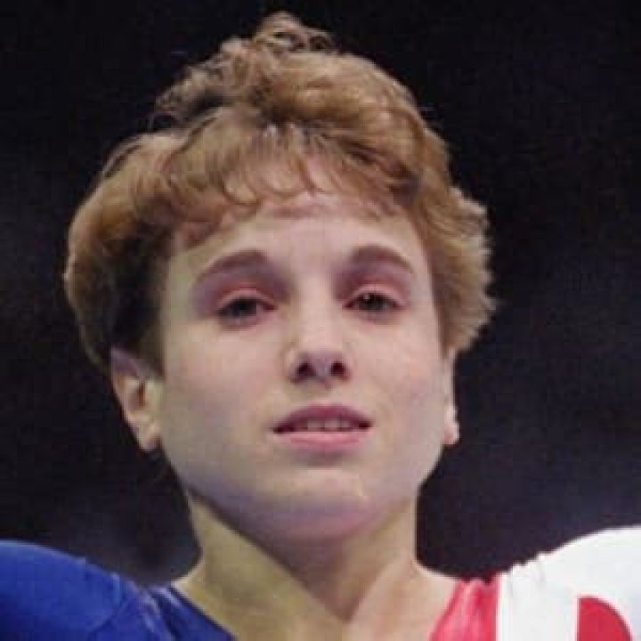 Kerri Strug - Bio, Age, Wiki, Facts and Family