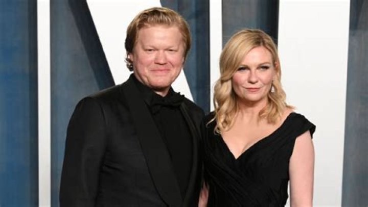 Kirsten Dunst Debuts Wedding Ring As She’s Seen For The 1st Time Since Marrying Jesse Plemons