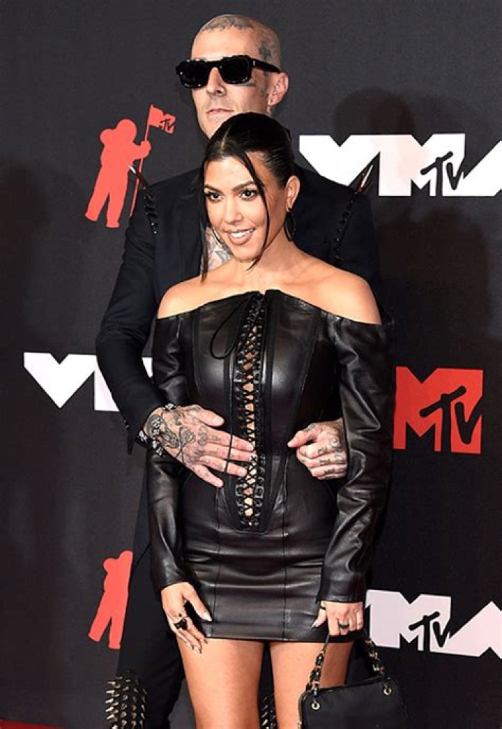 Kourtney Kardashian’s Pregnant With Travis Barker’s Baby – Hollywood Life