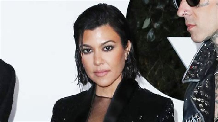 Kourtney Kardashian Shows Off Bare Baby Bump In Green Bikini Photos – Hollywood Life