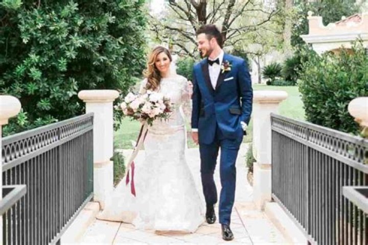 
Kris Bryant is Married to Wife: Jessica Delp. Kids 