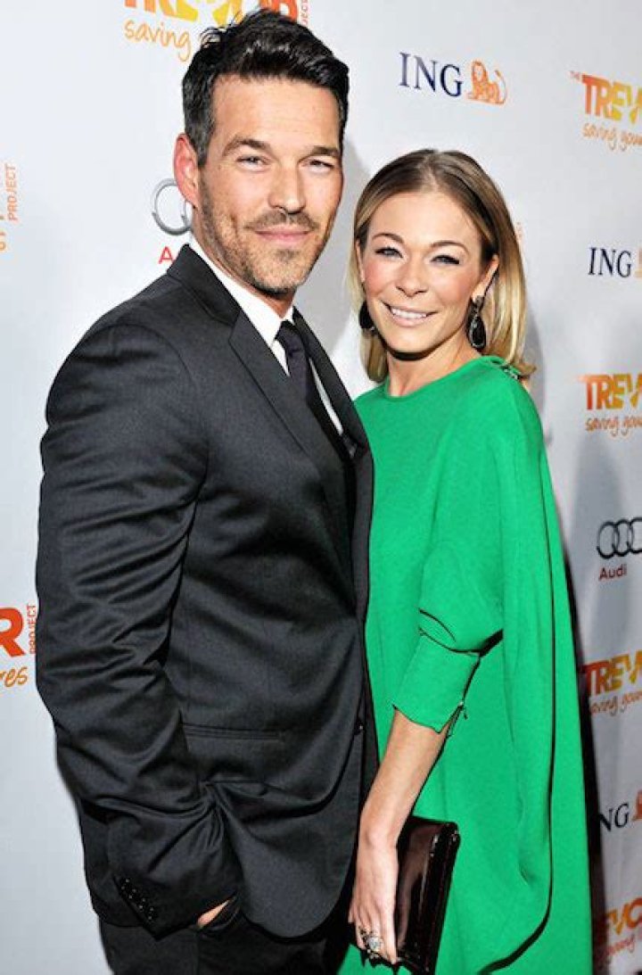 LeAnn Rimes Height, Weight, Age, Boyfriend, Family, Facts, Biography