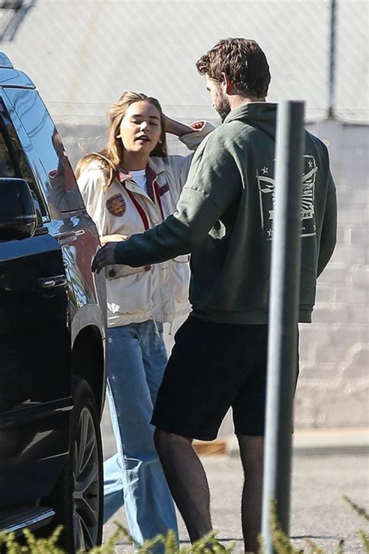 Liam Hemsworth & Gabriella Brooks Seen Kissing After His Miley Divorce – Hollywood Life